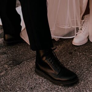1460 Mono Black Dr. Martens